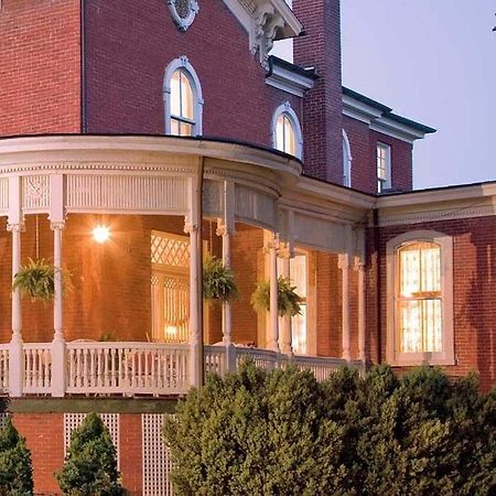 The Carriage House Inn B&B Lynchburg Bagian luar foto